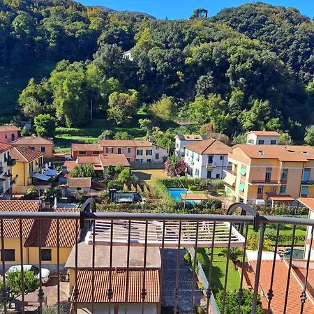 La Conchiglia Apartment *